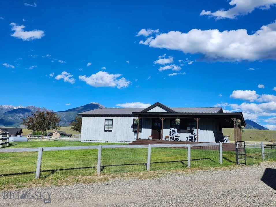 56 Yellowstone Trail