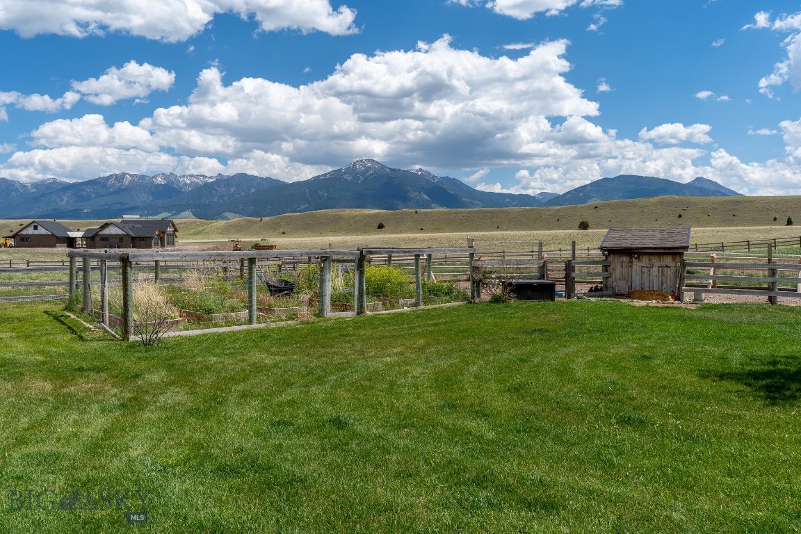 56 Yellowstone Trail