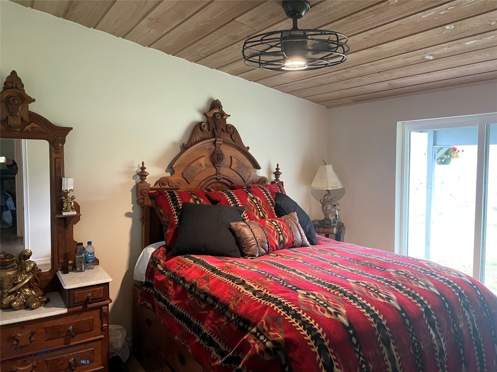 56 Yellowstone Trail