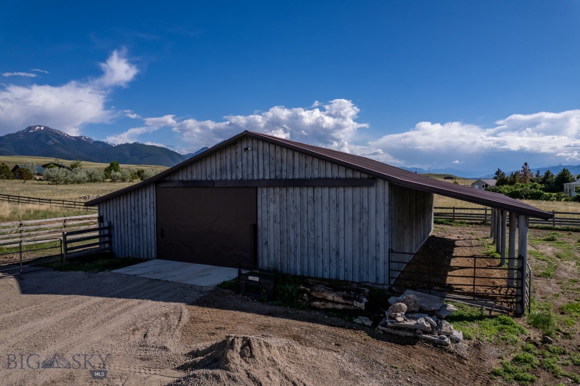 56 Yellowstone Trail