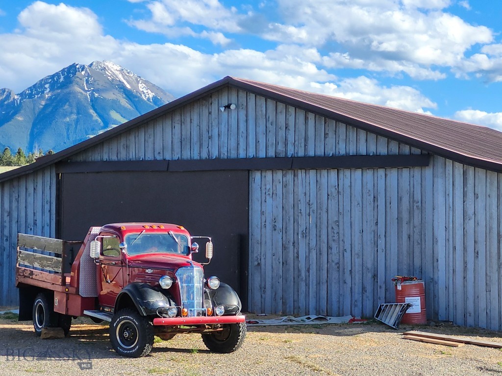 56 Yellowstone Trail