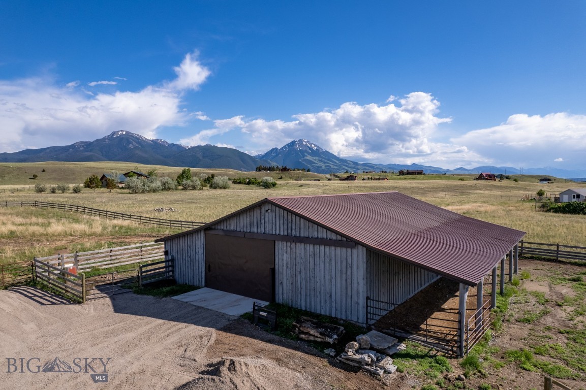 56 Yellowstone Trail