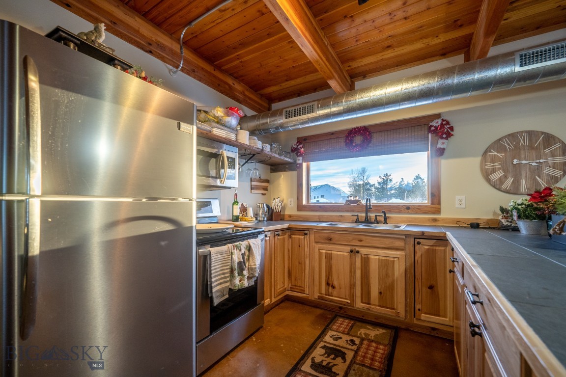 56 Yellowstone Trail
