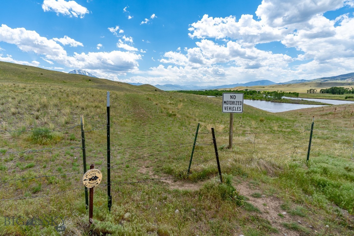 56 Yellowstone Trail