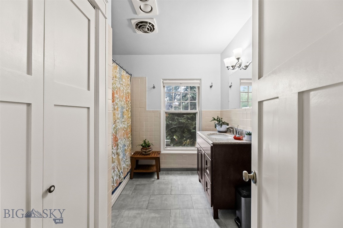 130 S 5th Street