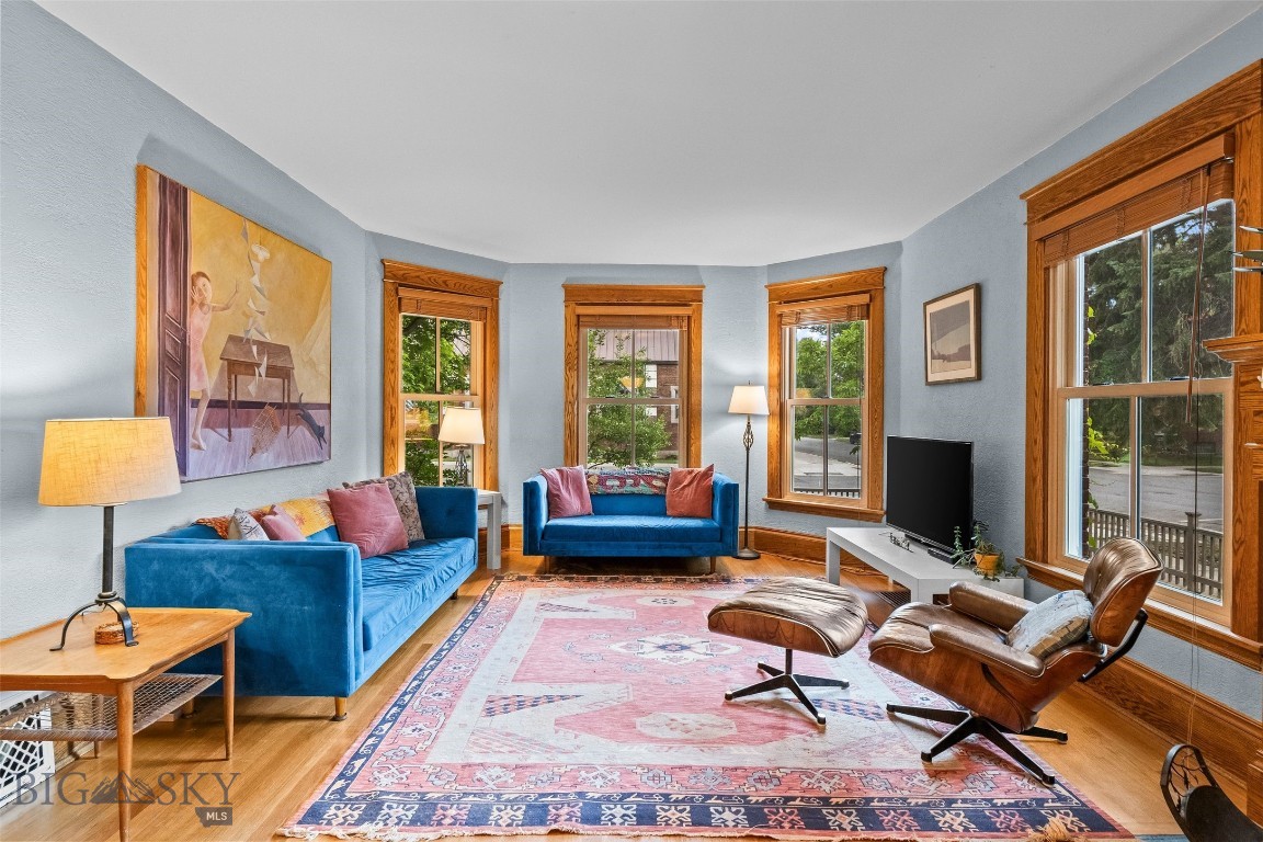 130 S 5th Street
