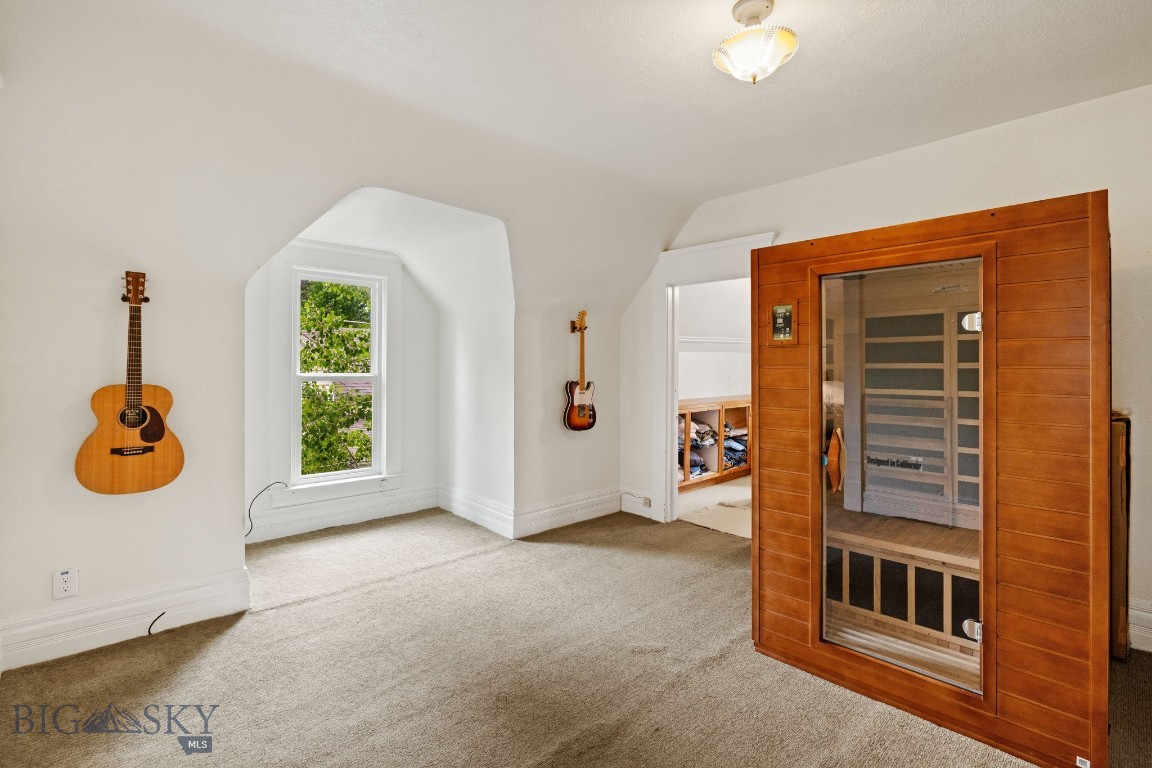 121 N Yellowstone Street