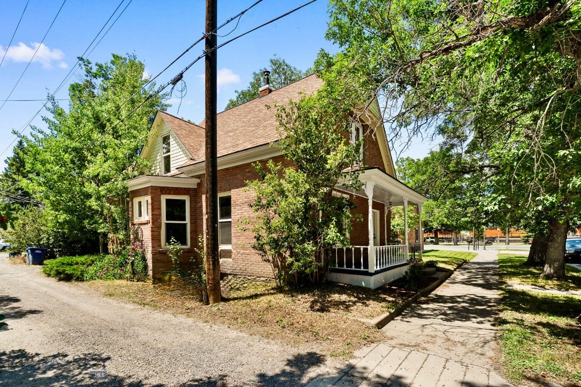121 N Yellowstone Street