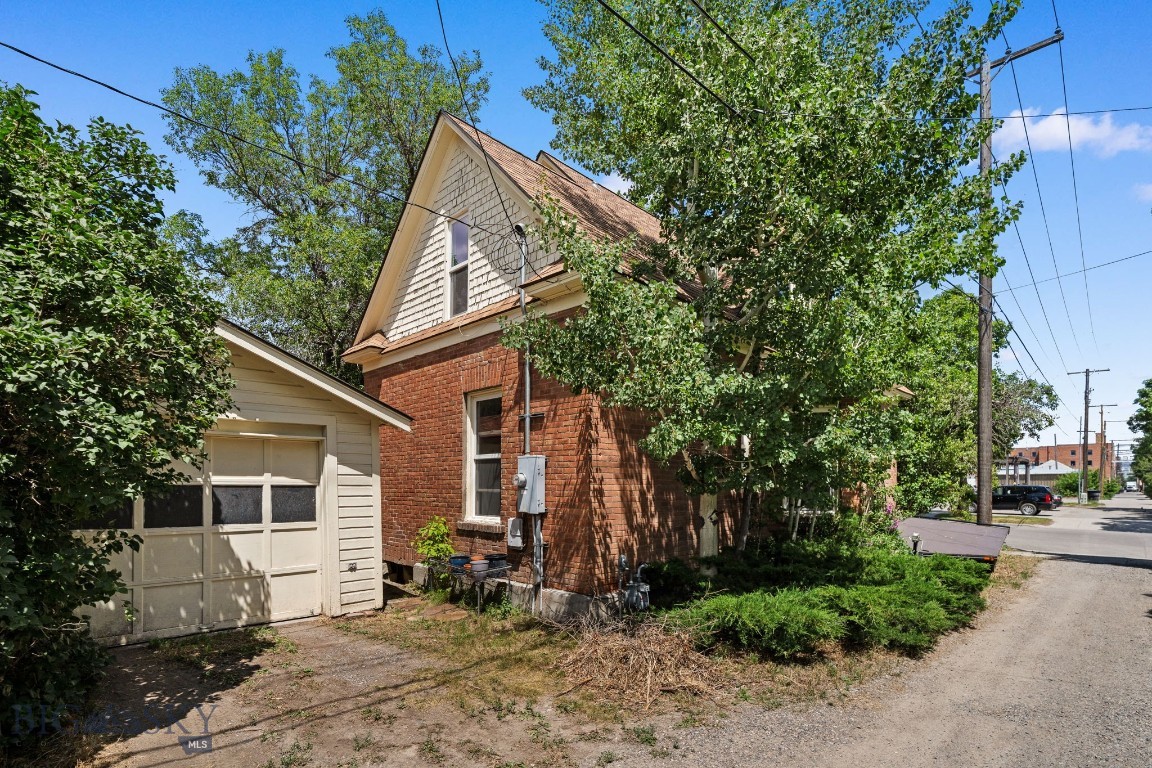 121 N Yellowstone Street