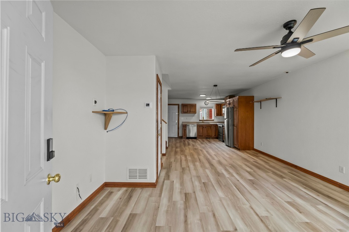 72 W Magnolia Drive