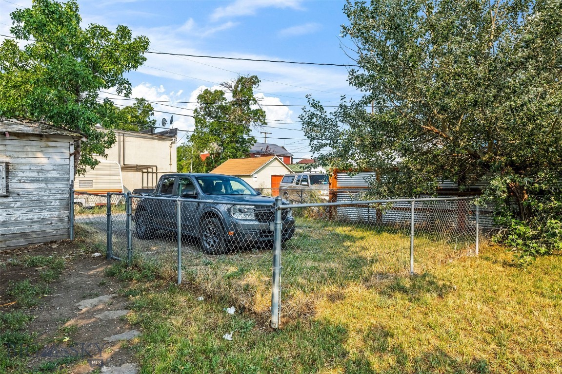 109 N G Street