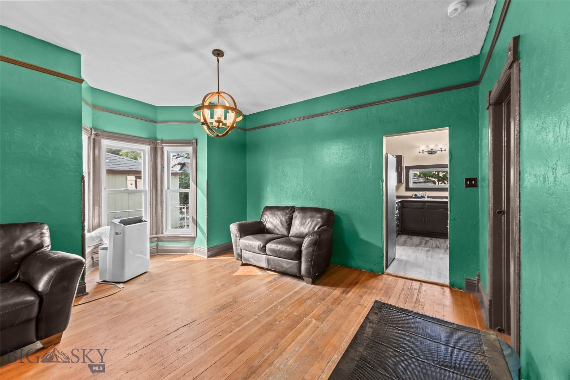 109 N G Street
