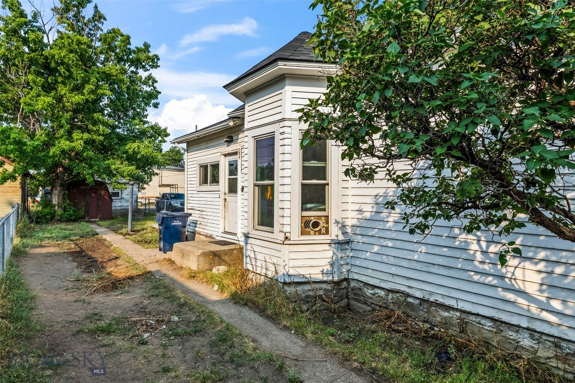 109 N G Street