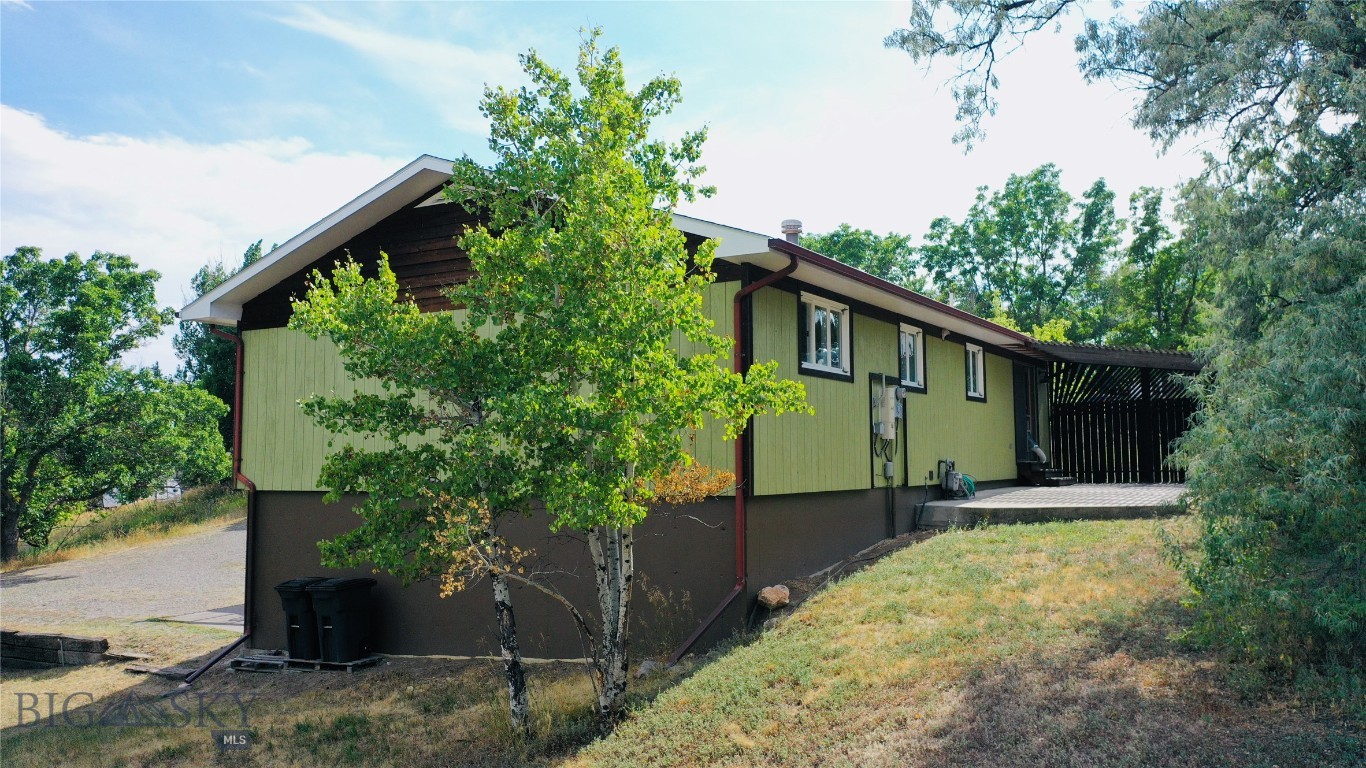 205 E Montana Street