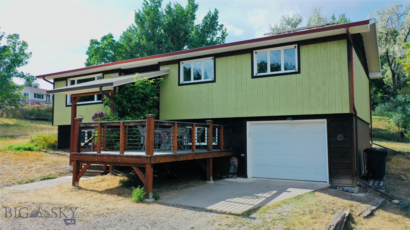 205 E Montana Street