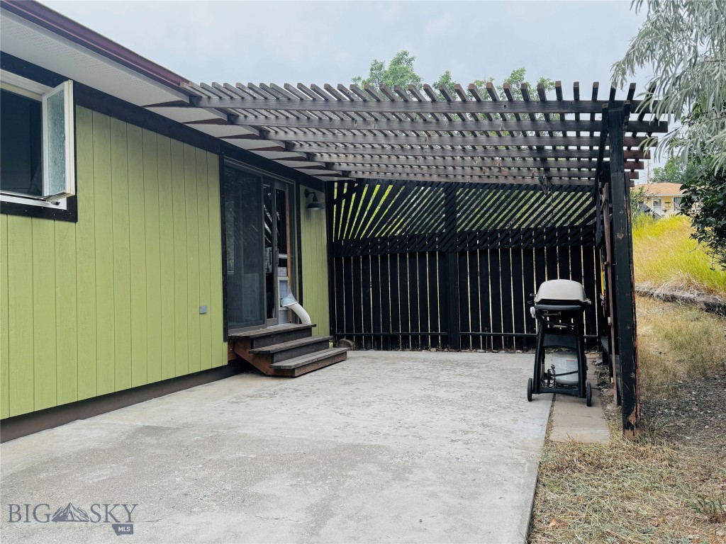 205 E Montana Street