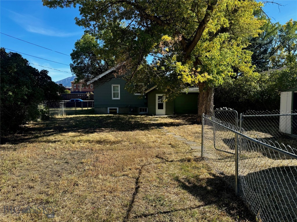 206 W Front Street