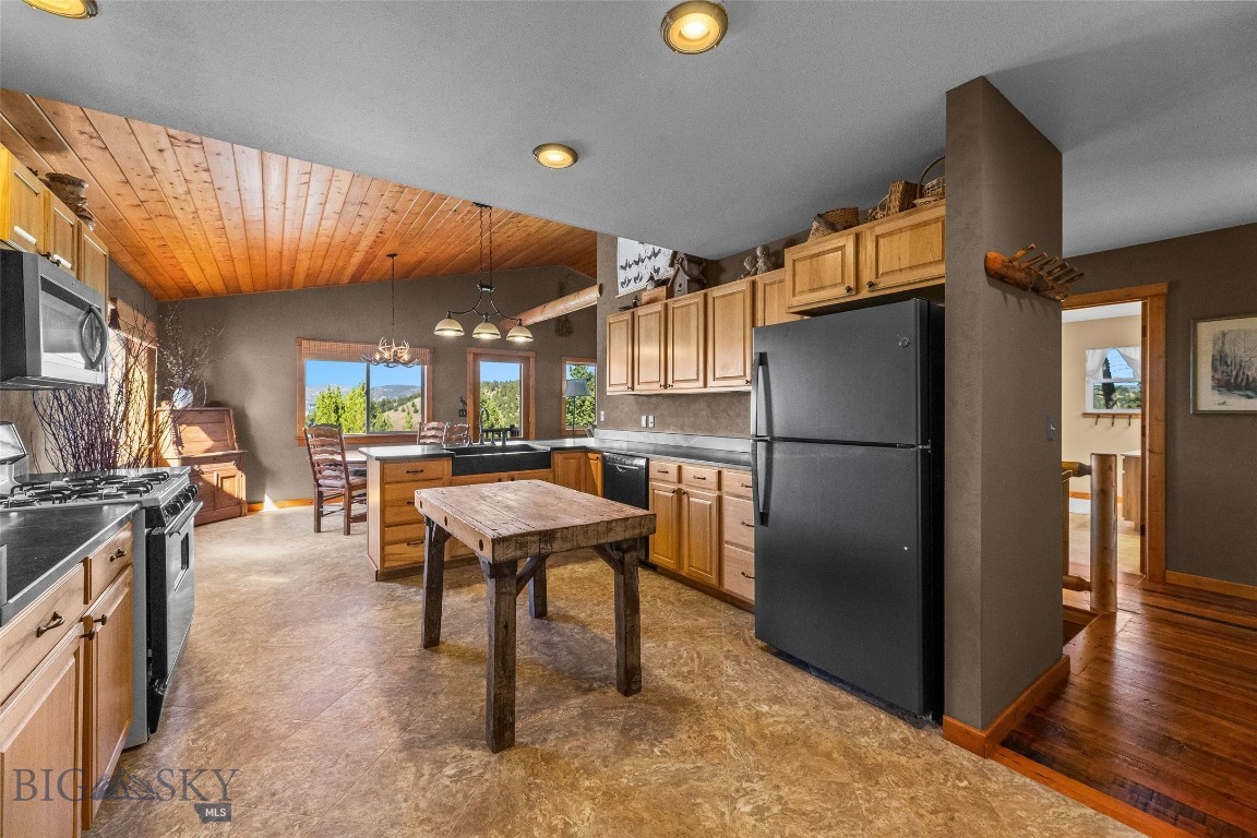 930 Colt Road