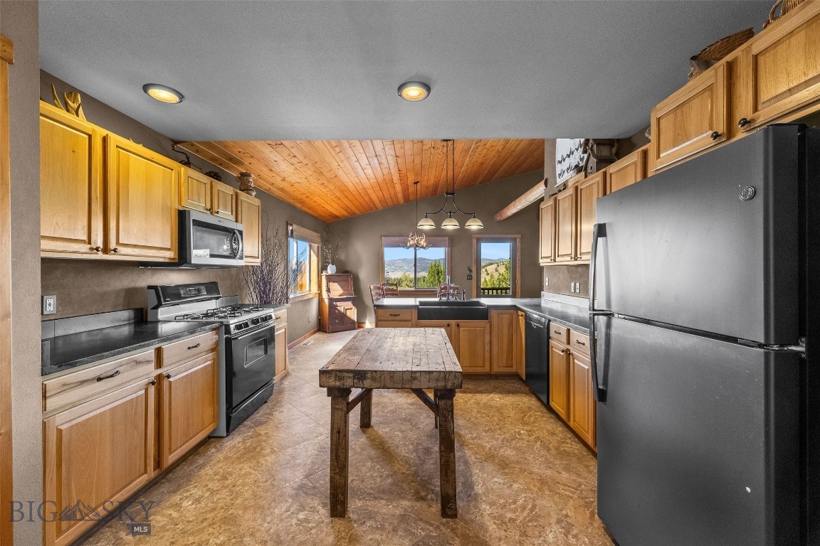 930 Colt Road
