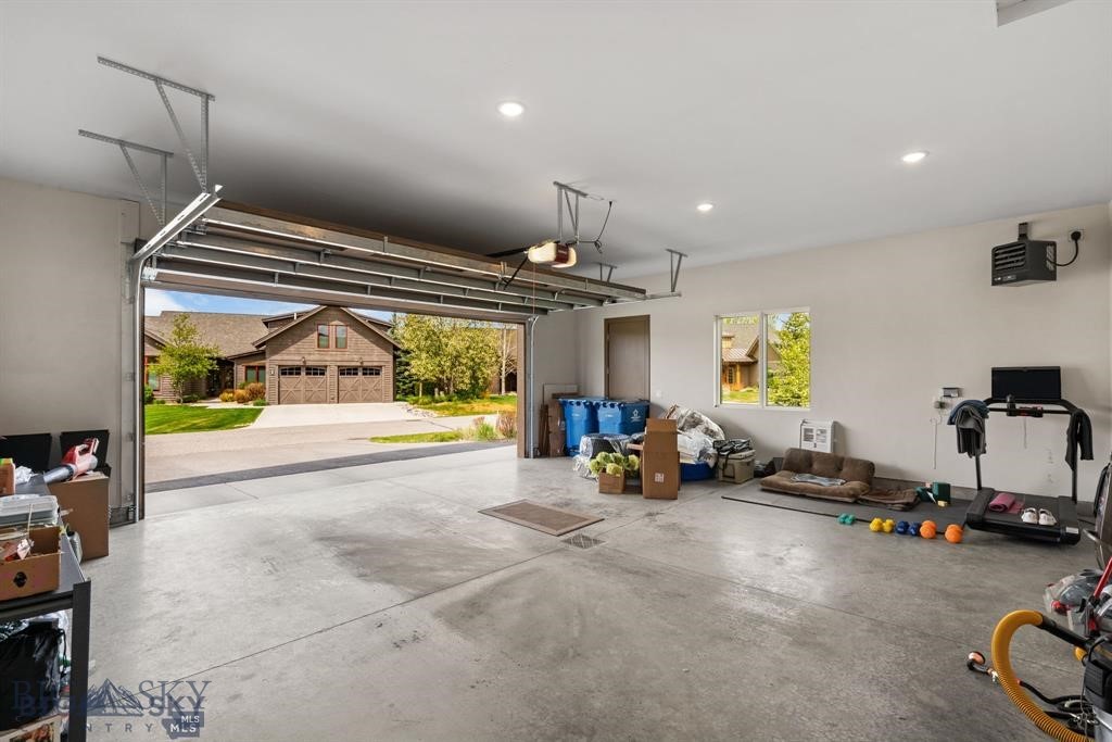 203 Wickwire Way