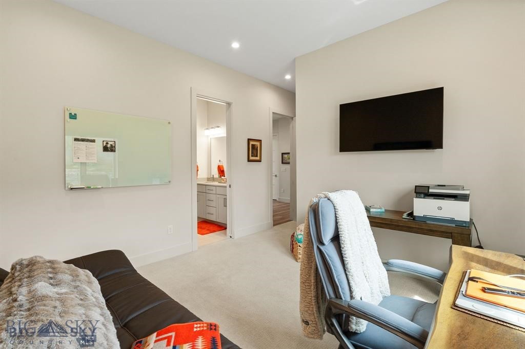 203 Wickwire Way