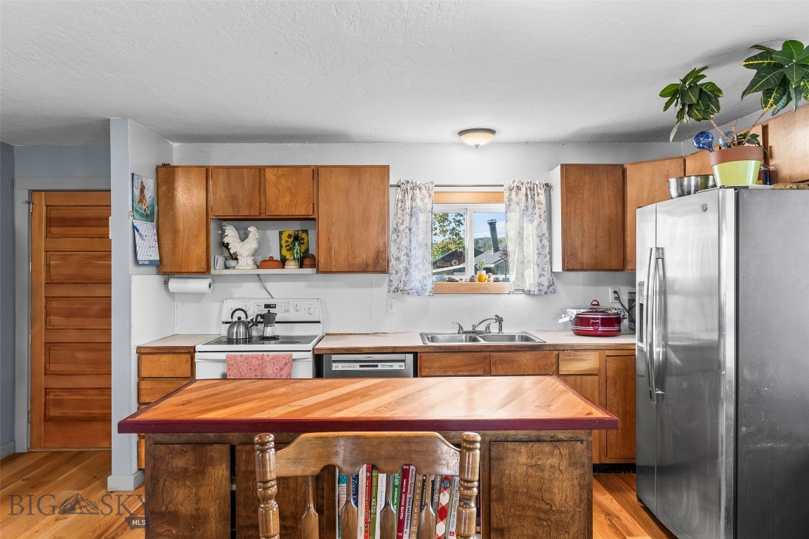 301 Maple Street