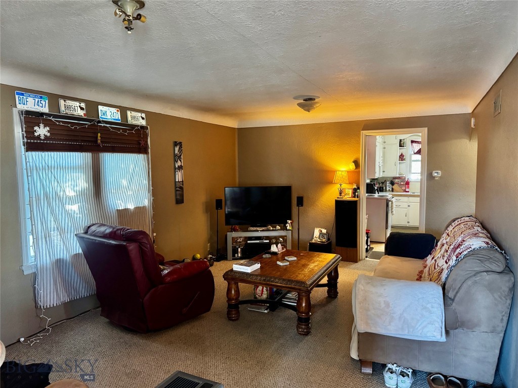 206 W Front Street