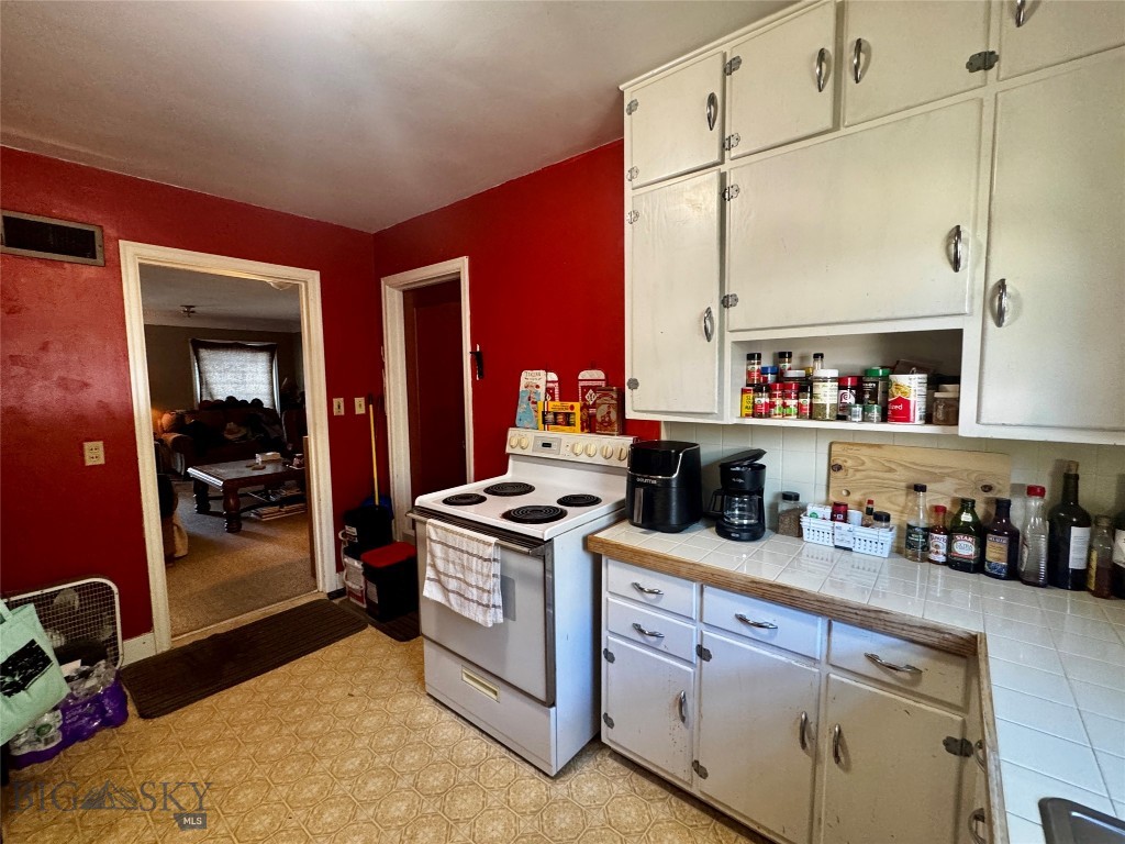 206 W Front Street