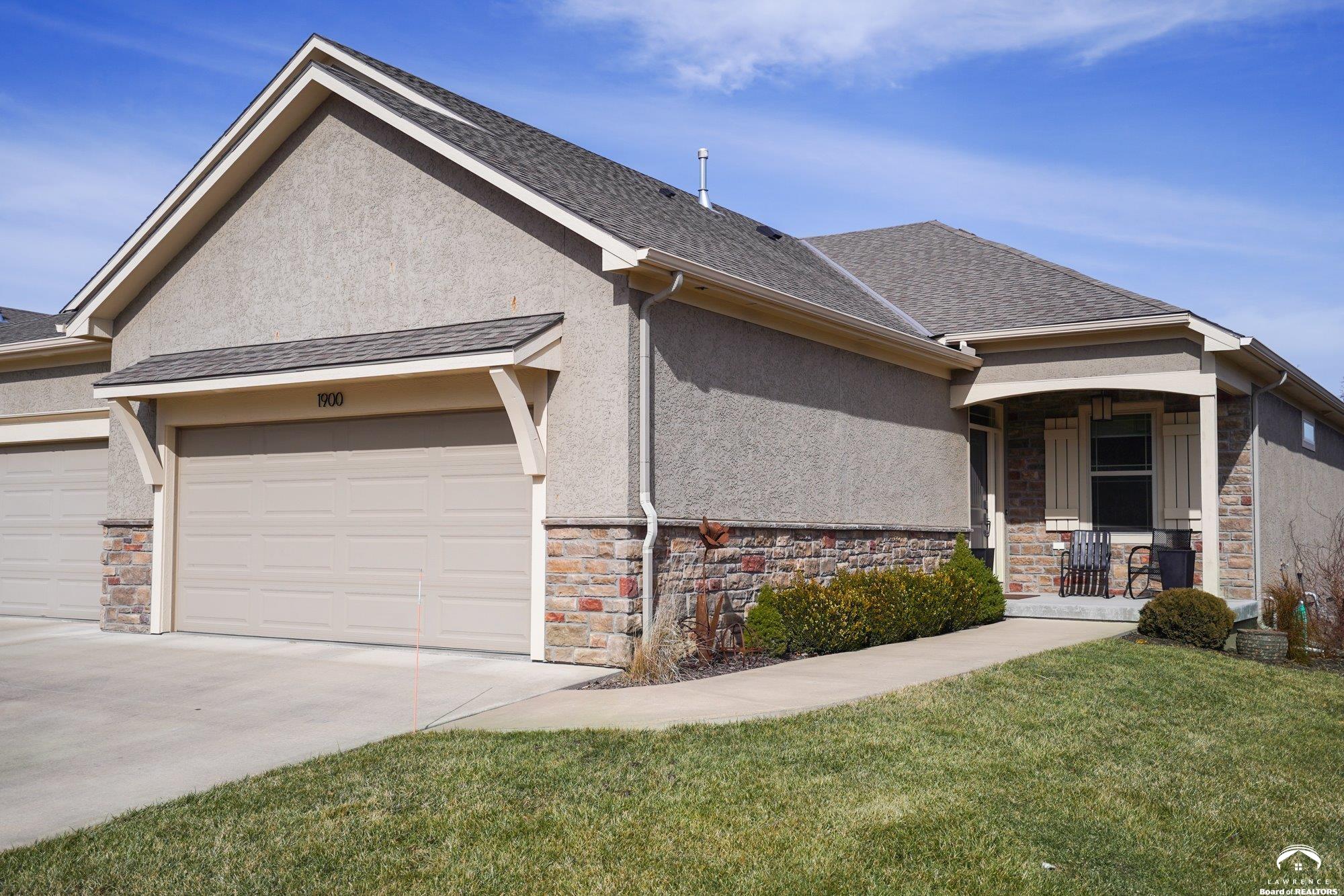 2250 Lake Pointe Drive Unit: 1900