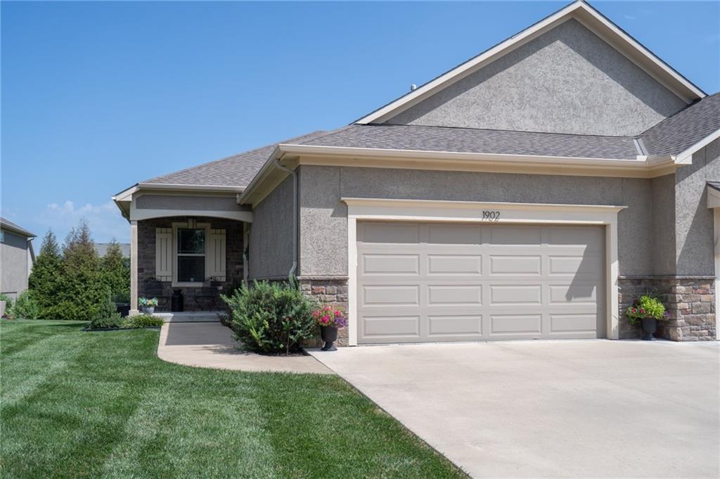 2250 Lake Pointe Drive Unit: 1902