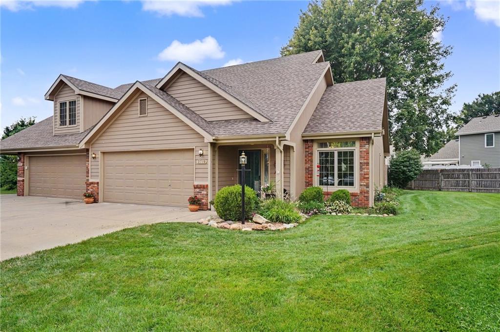 2719 Larkspur Court