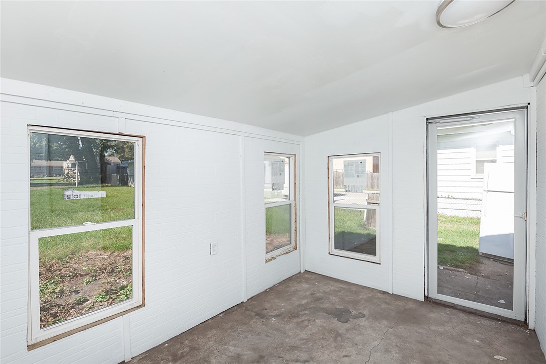 830 E 27th Street