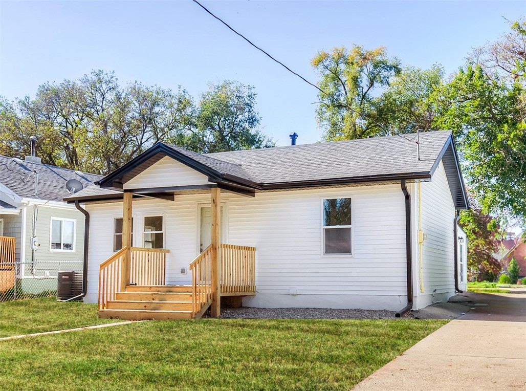 830 E 27th Street