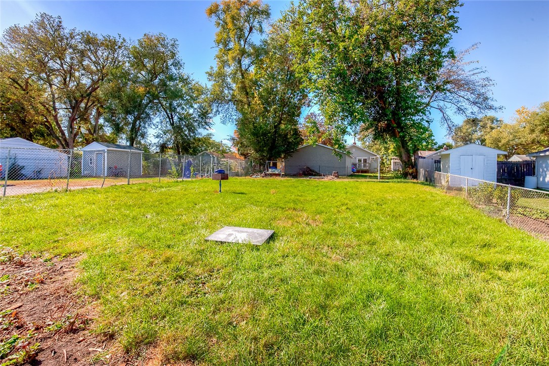 830 E 27th Street
