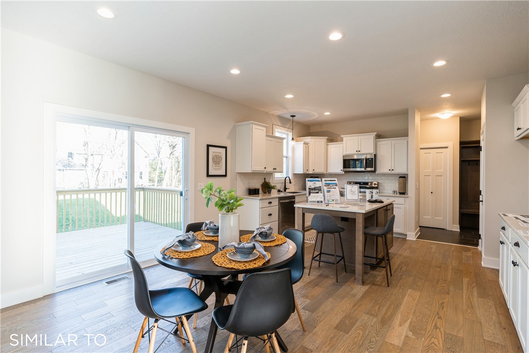 155 NW Hidden Knoll