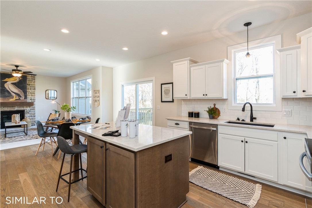 155 NW Hidden Knoll
