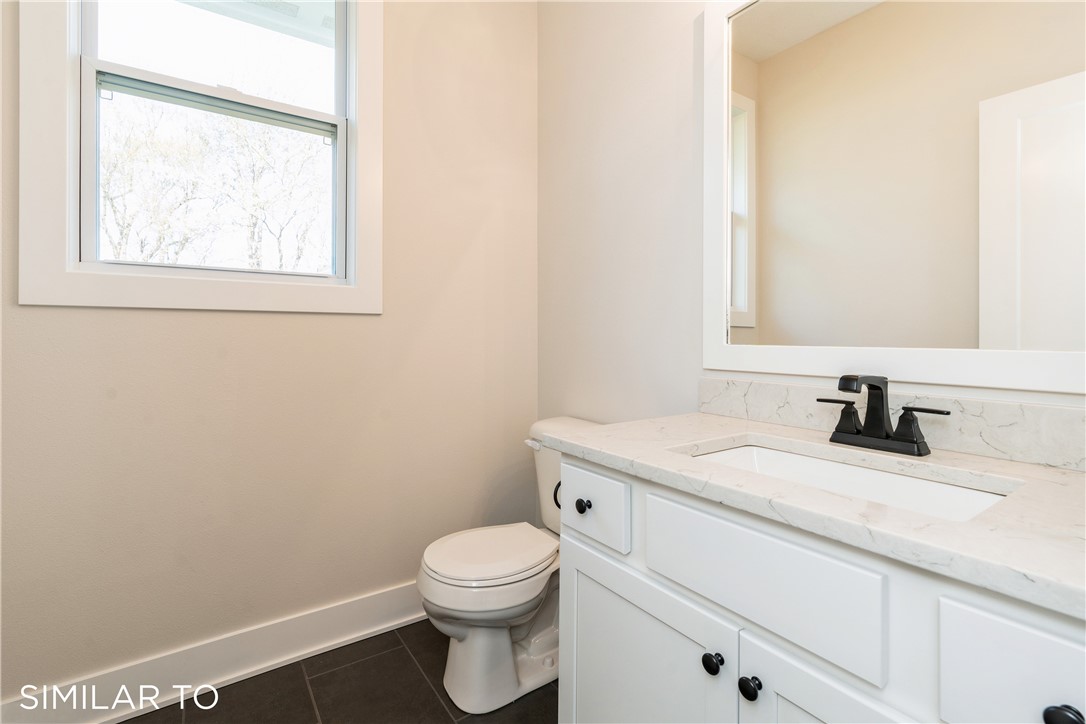 155 NW Hidden Knoll