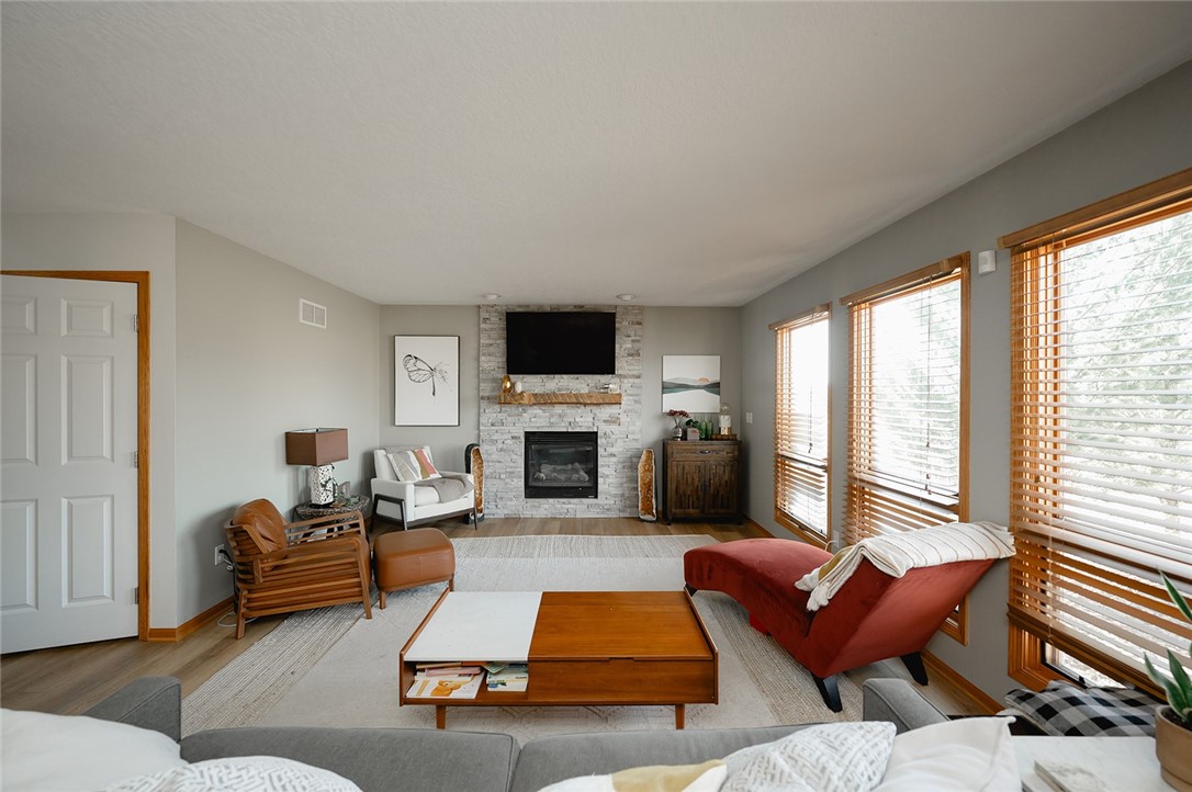 180 Sherrylynn Boulevard