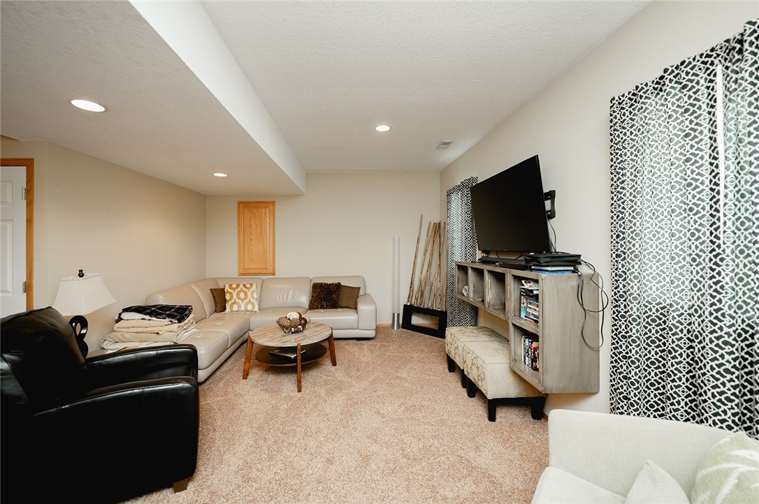 180 Sherrylynn Boulevard