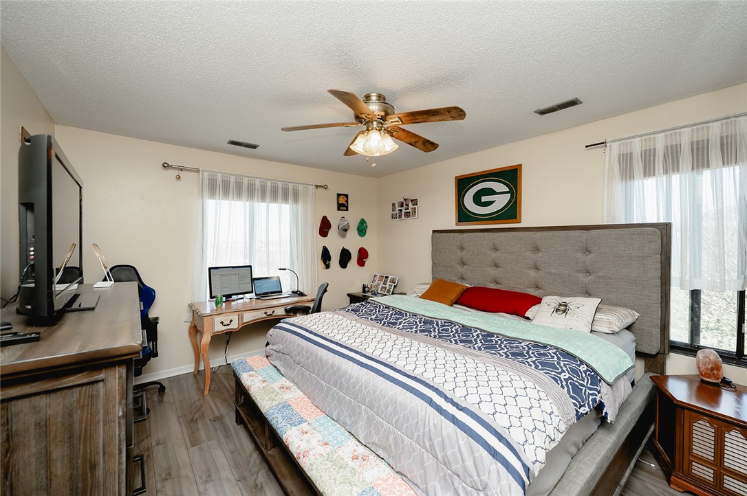 4829 86th Street 25