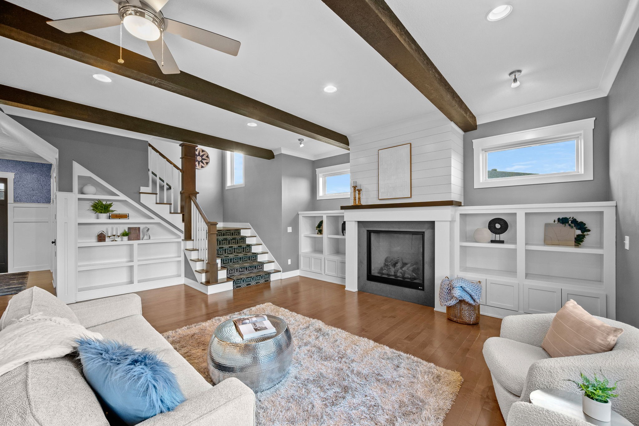 3835 Sandstone Point