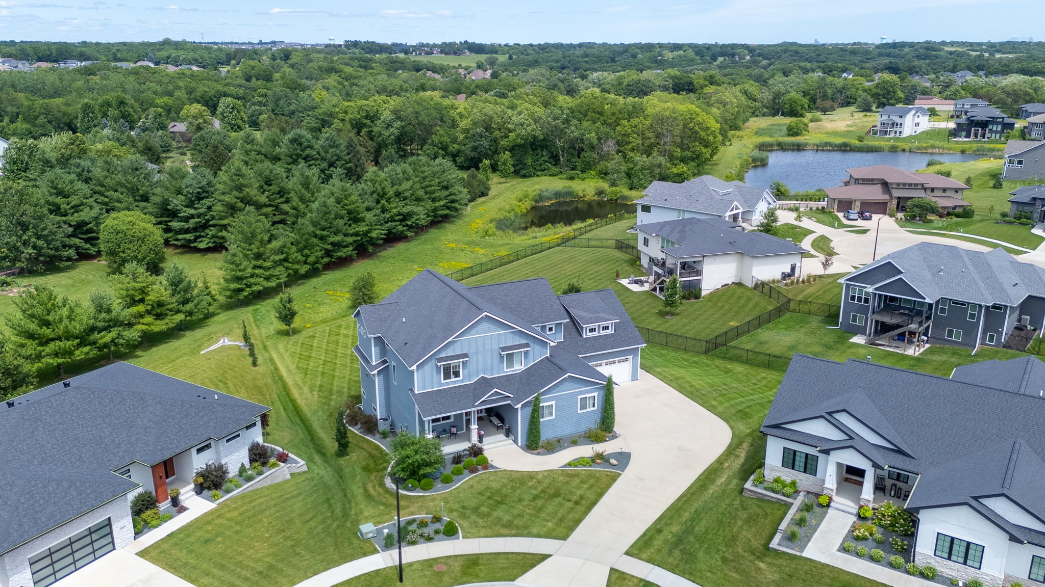 3835 Sandstone Point