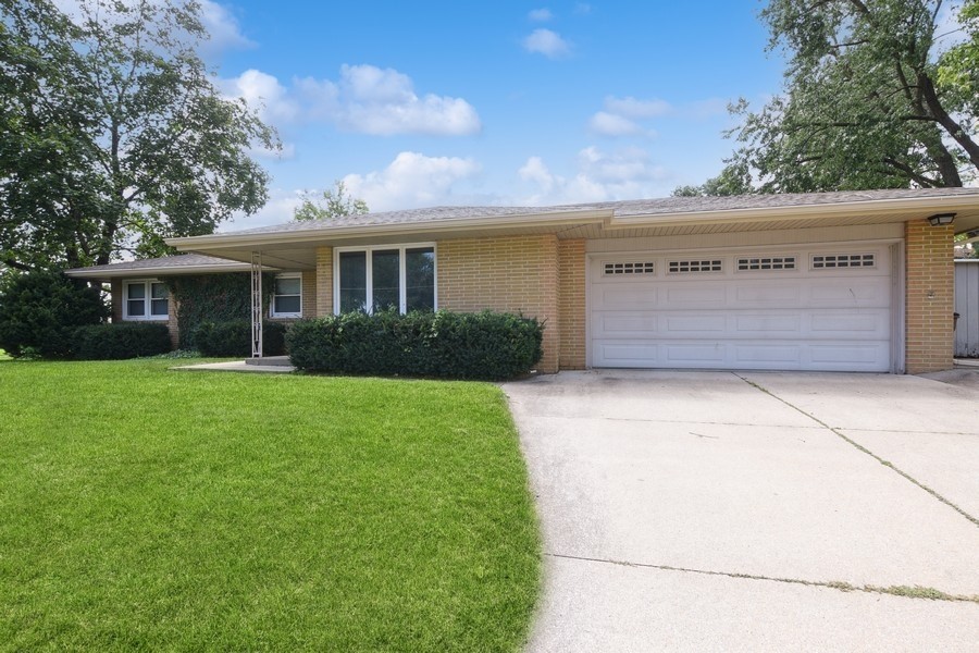 1801 Pearl Drive
