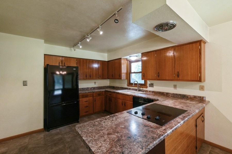 1801 Pearl Drive