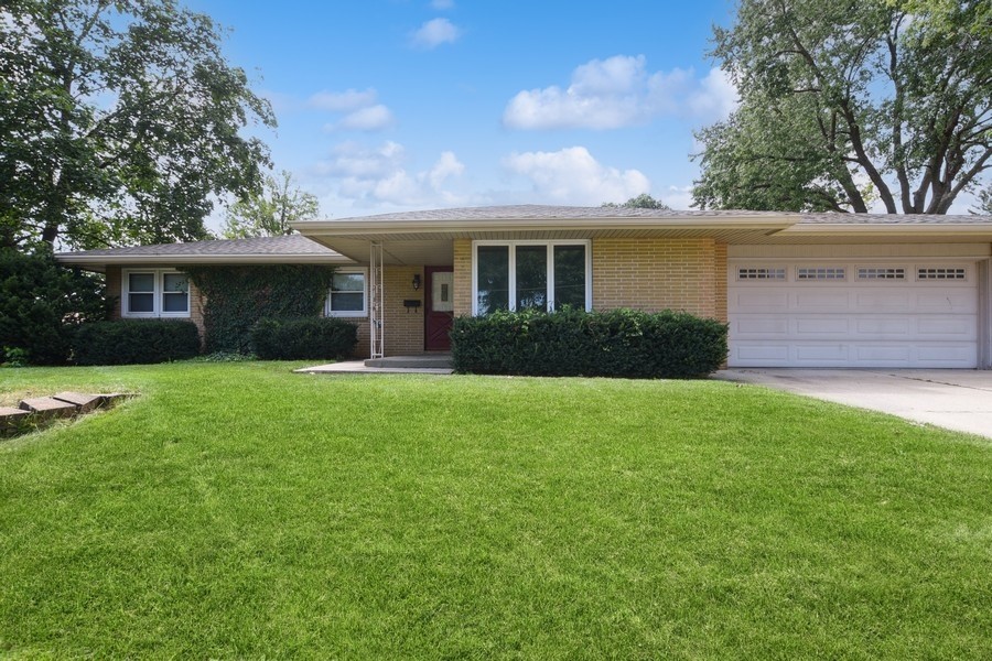 1801 Pearl Drive