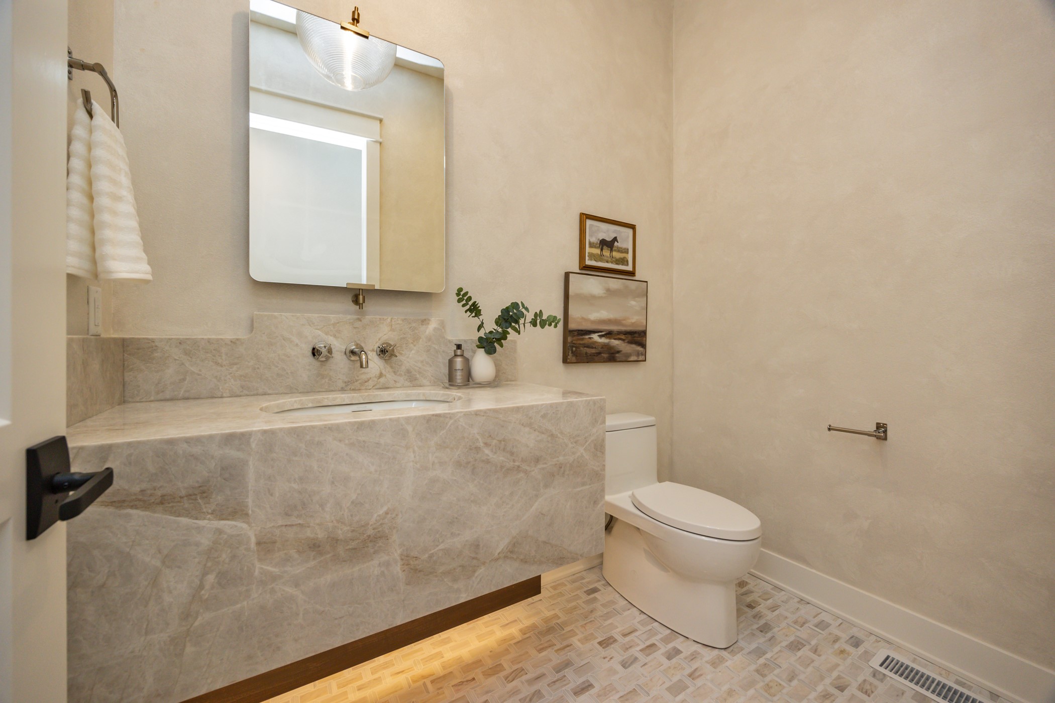 18264 Valleyview Circle