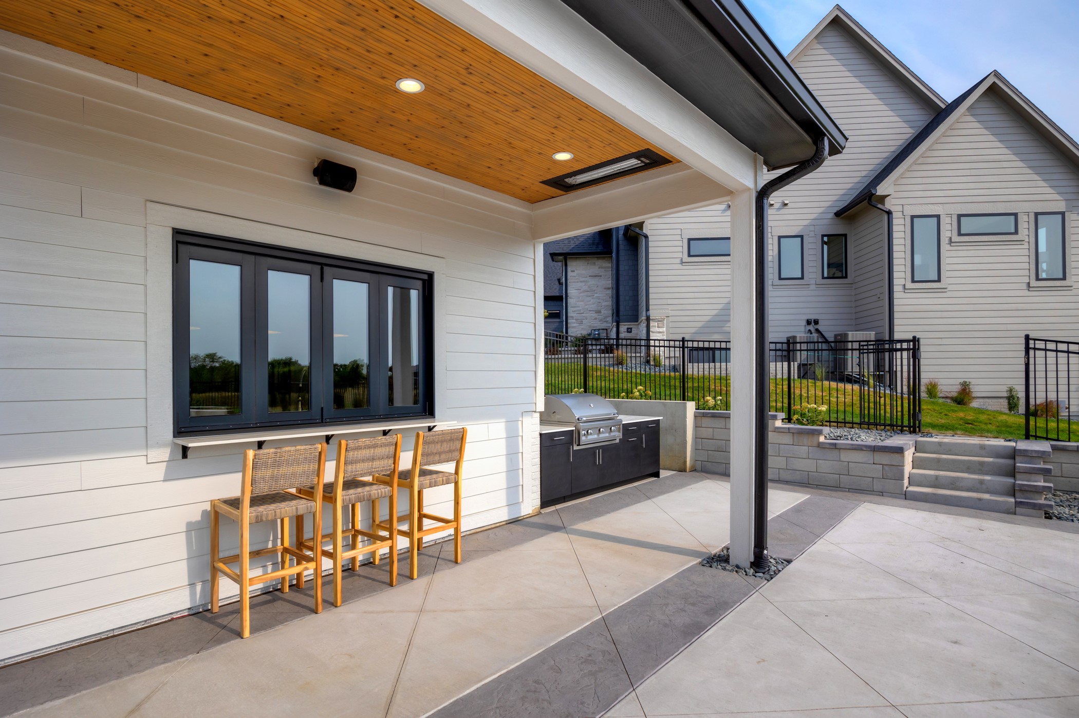 18264 Valleyview Circle