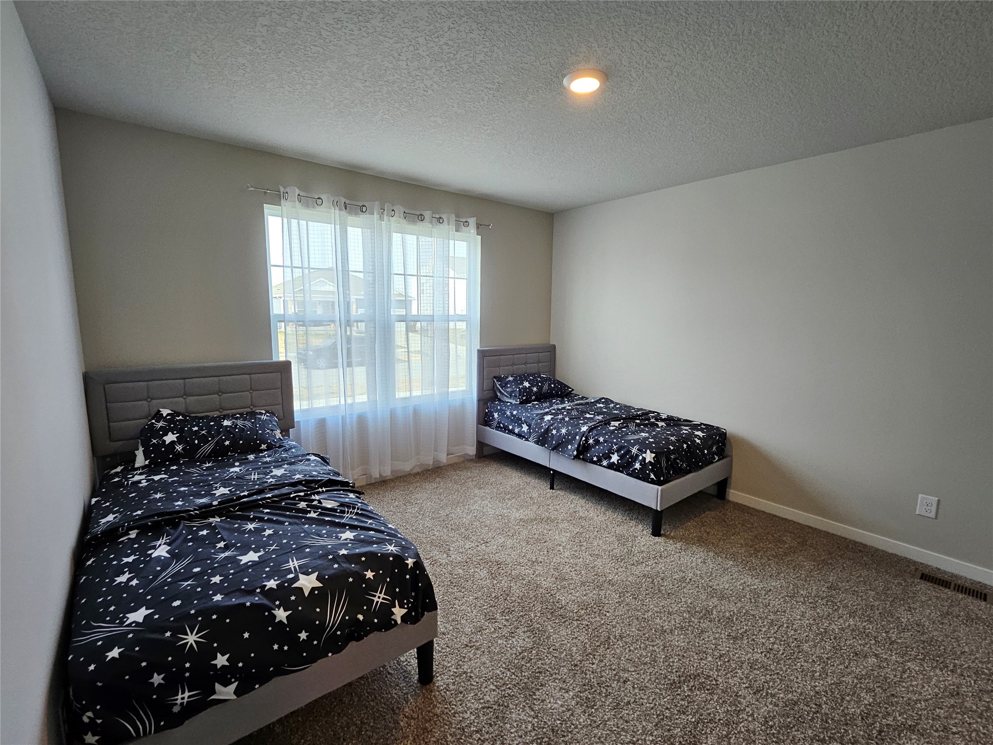 1001 Dee Street SE