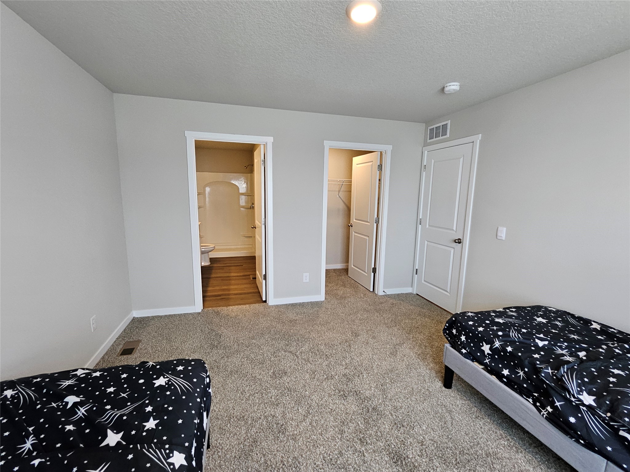 1001 Dee Street SE