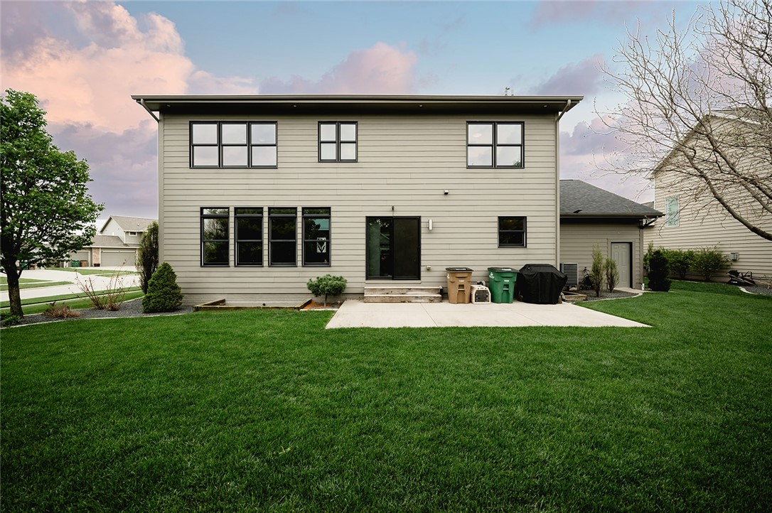 8223 Sky View Circle